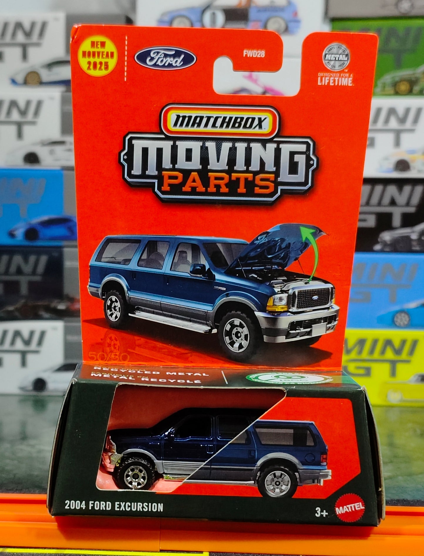 Matchbox Moving part 2004 Ford Excursion front view