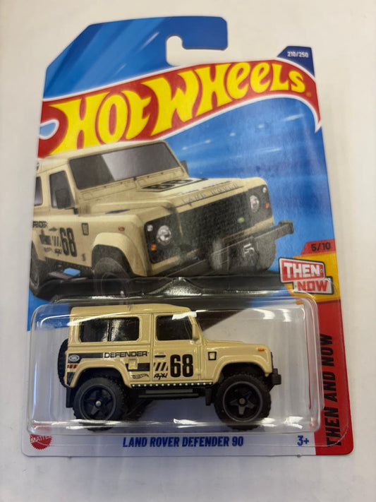 HotWheels 2019 Then And Now – Land Rover Defender 90 (Mainline).