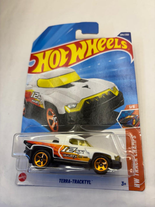 HotWheels 2024 HW Track Champs – Terra-Tracktyl (Mainline).